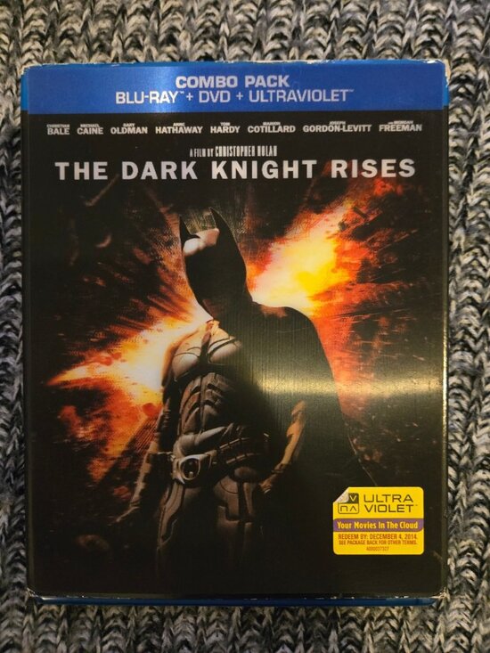 Warner Bros. Other - The Dark Knight Rises Blu-Ray + DVD + UltraViolet Combo Christopher Nolan Film
